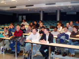La salle commence a se remplir
